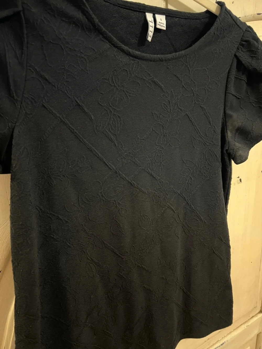 Elle Black Textured Puff Sleeve Top Small Dressy Blouse - Picture 4 of 11